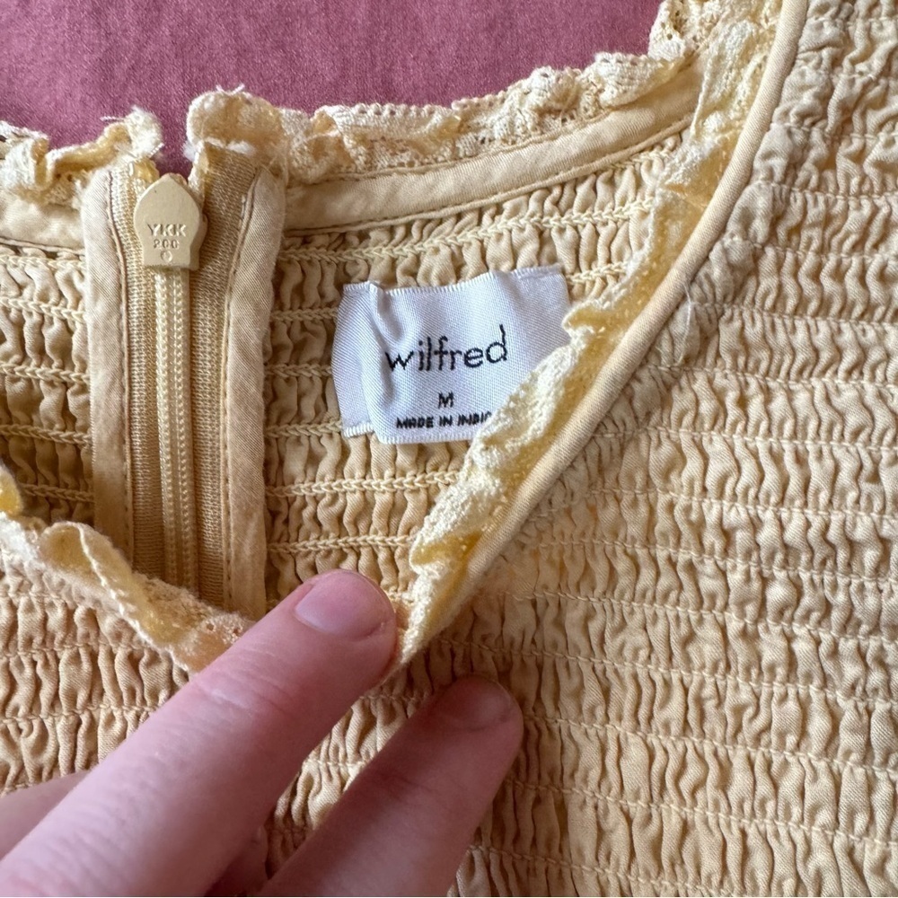 Aritzia Wilfred Ruched Butter Yellow Bubble Sleeve Top Medium - Picture 3 of 3